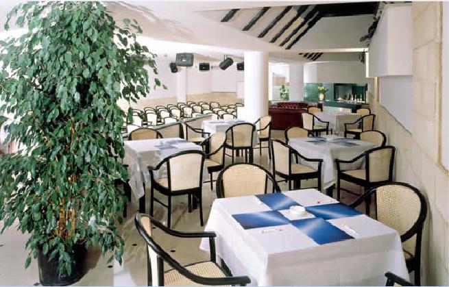 Hyencos Hotel Calos Торре-Сан-Джованни-Удженто Ресторан фото